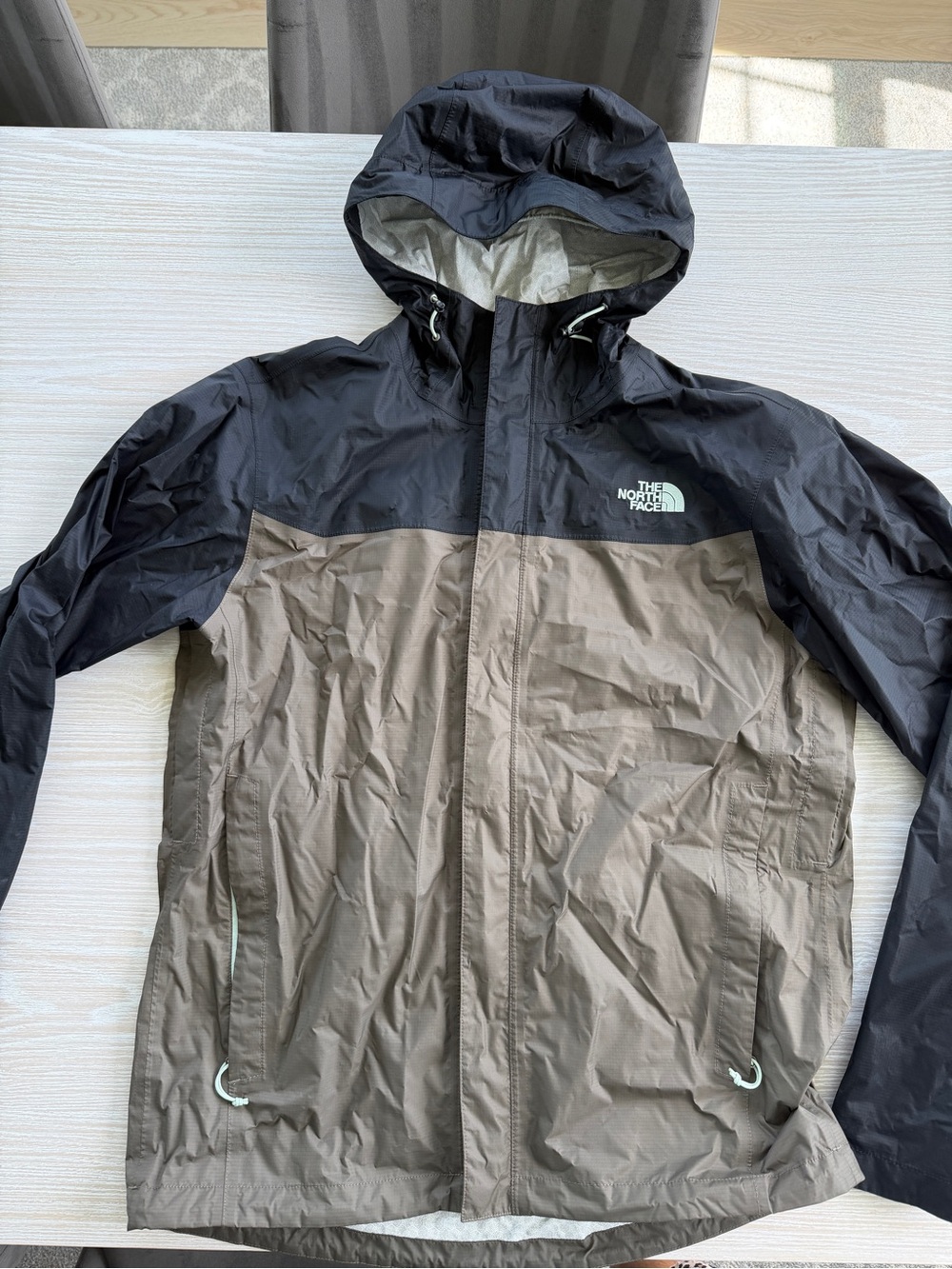 The North Face Men's Black and Brown Hooded Rain Shell